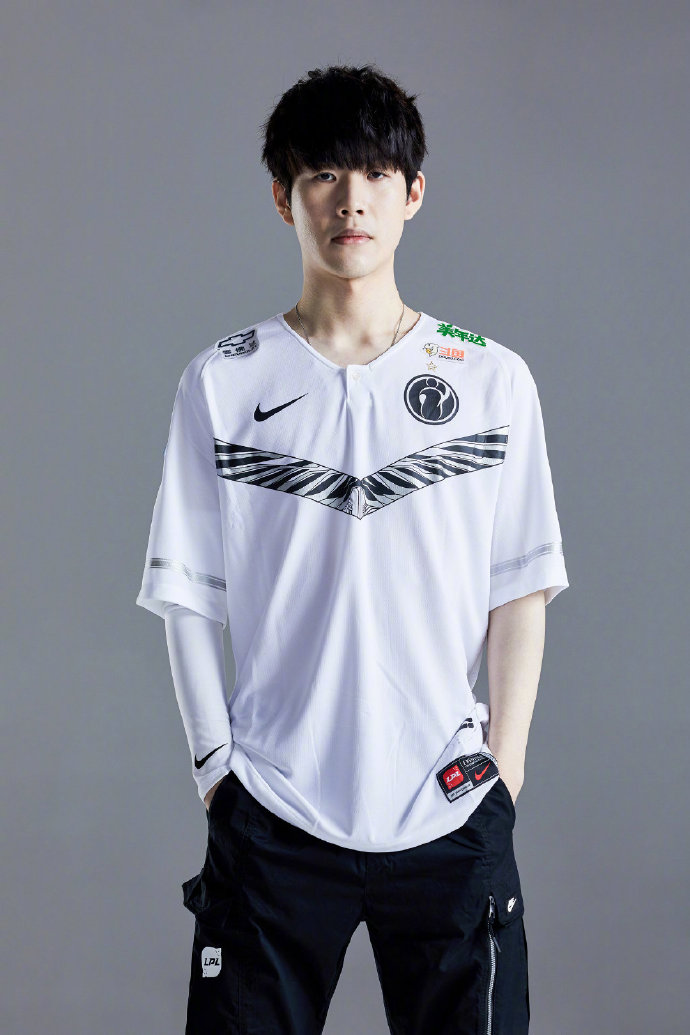 韩国造币公社推出Faker纪念奖章：507枚金牌2000枚银牌，Faker生日发行